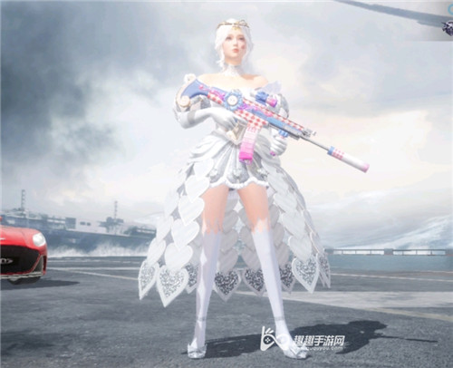 和平精英冰霜白皇套装多少钱能抽到保底价格 - 趣趣手游网